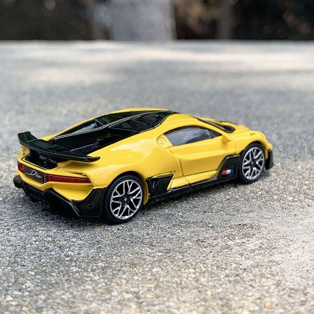 BUGATTI DIVO REMOTE CONTROL CAR - YELLOW  [29524M]